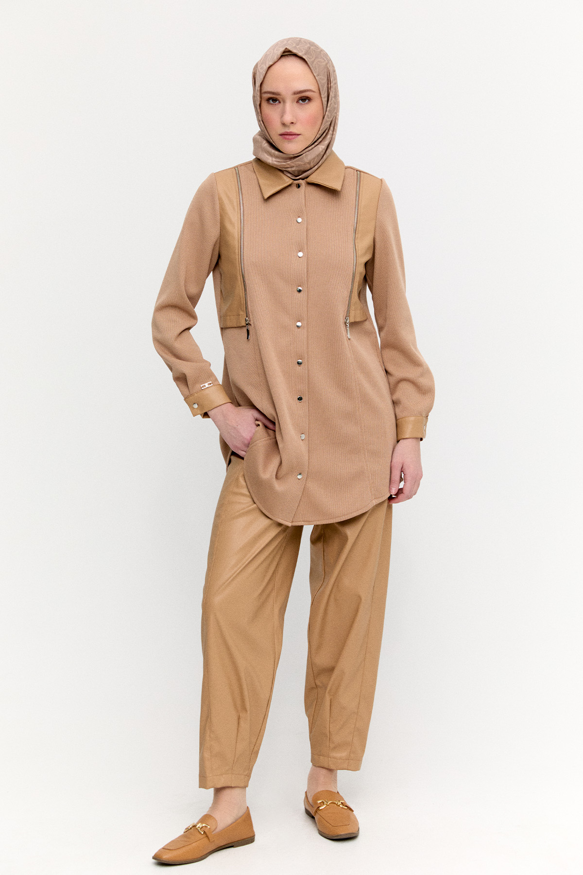 Suni Deri Pantolon, Tesettür Giyim