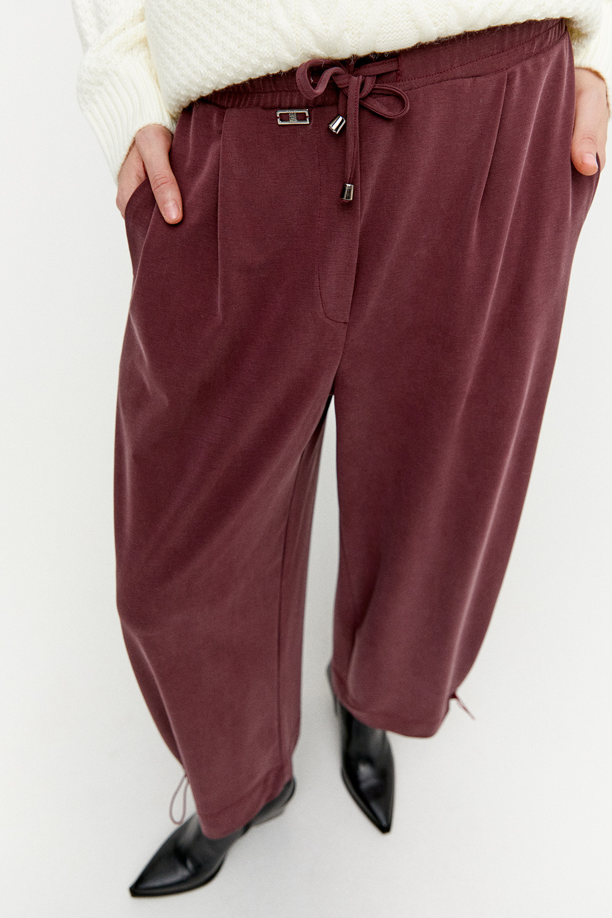 Stoper Detaylı Rahat Kesim Pantolon