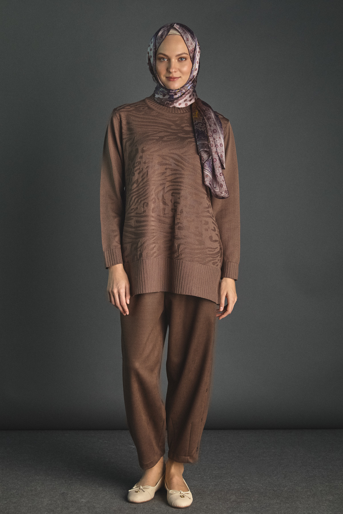 Rahat Form Süet Dokulu Pantolon