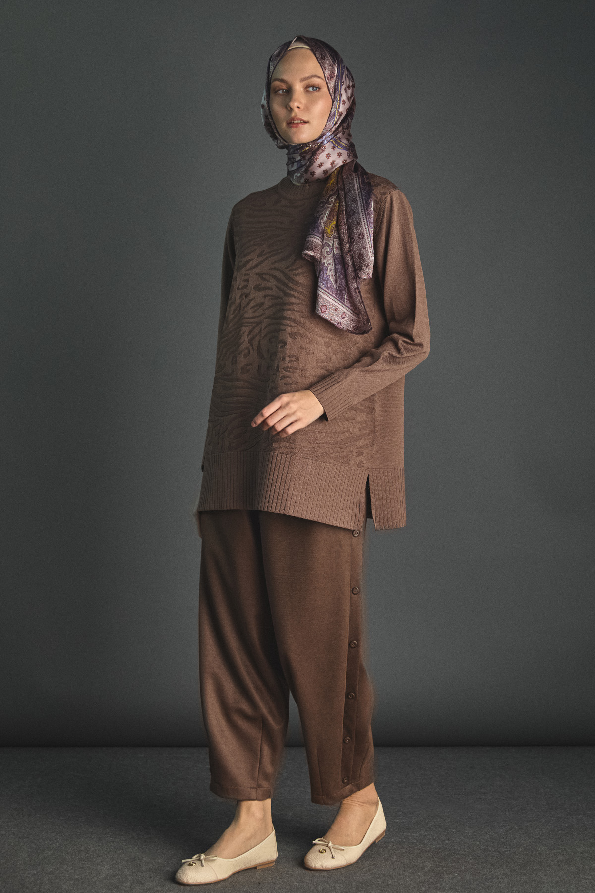 Rahat Form Süet Dokulu Pantolon