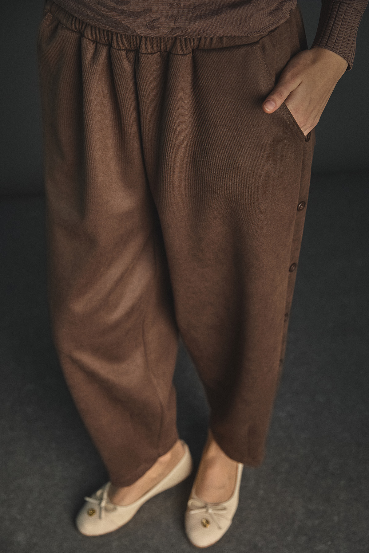 Rahat Form Süet Dokulu Pantolon