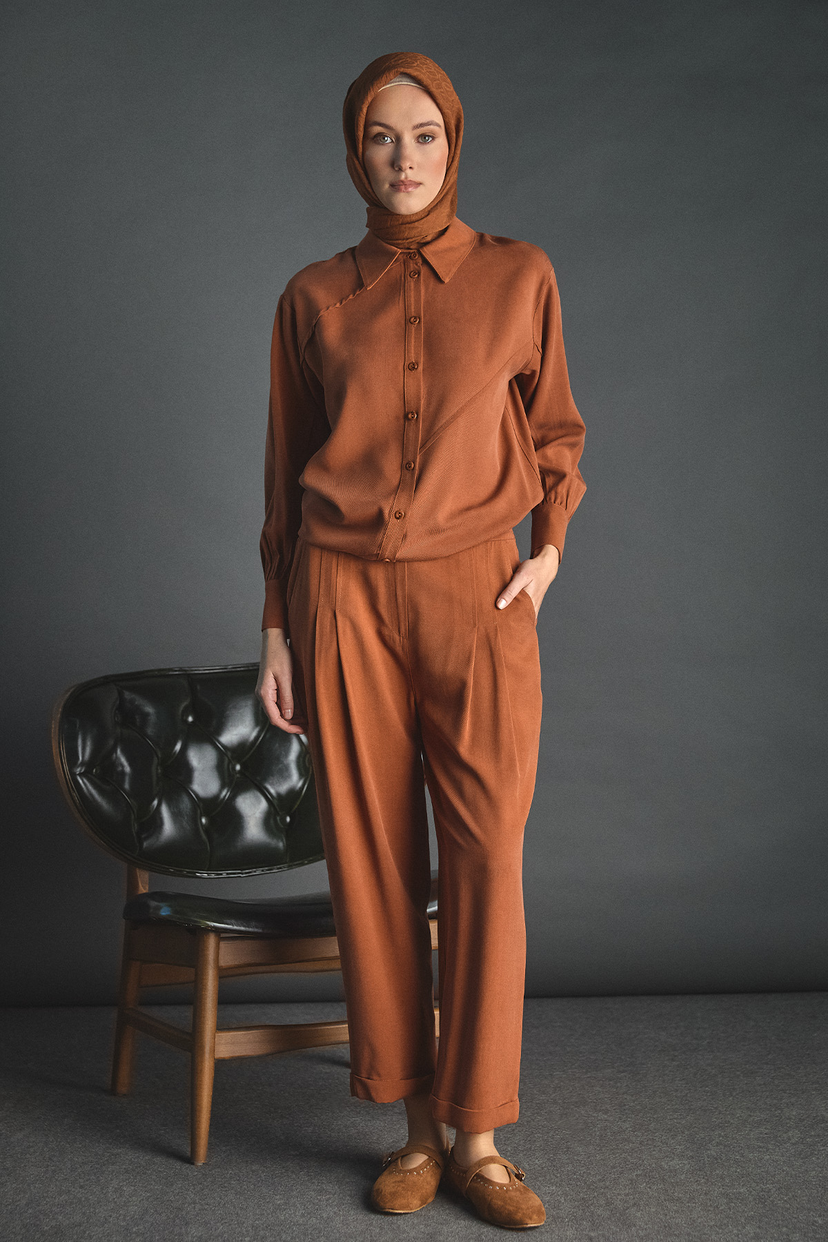 Pilikaşe Detaylı Lyocell Pantolon