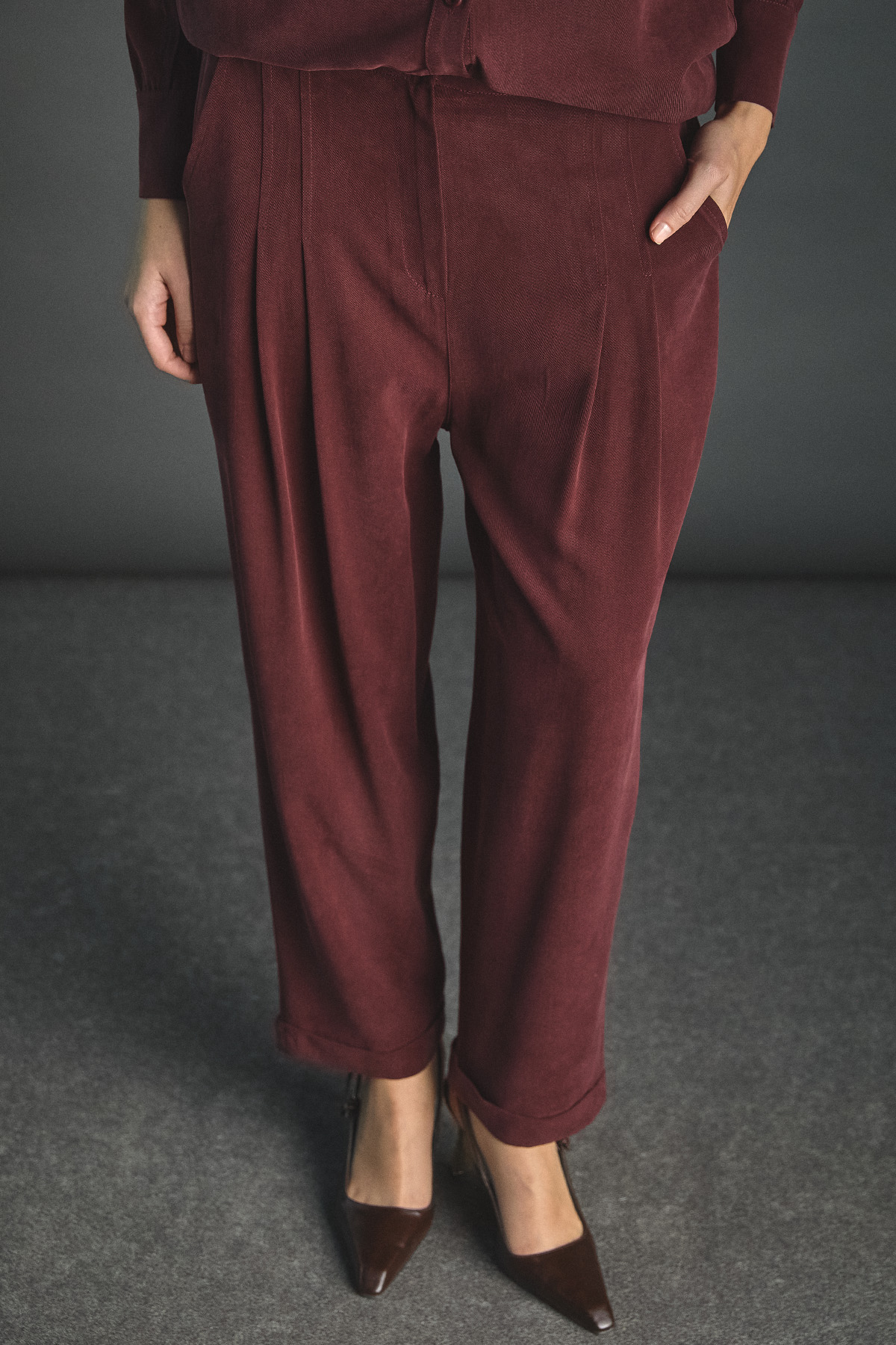 Pilikaşe Detaylı Lyocell Pantolon