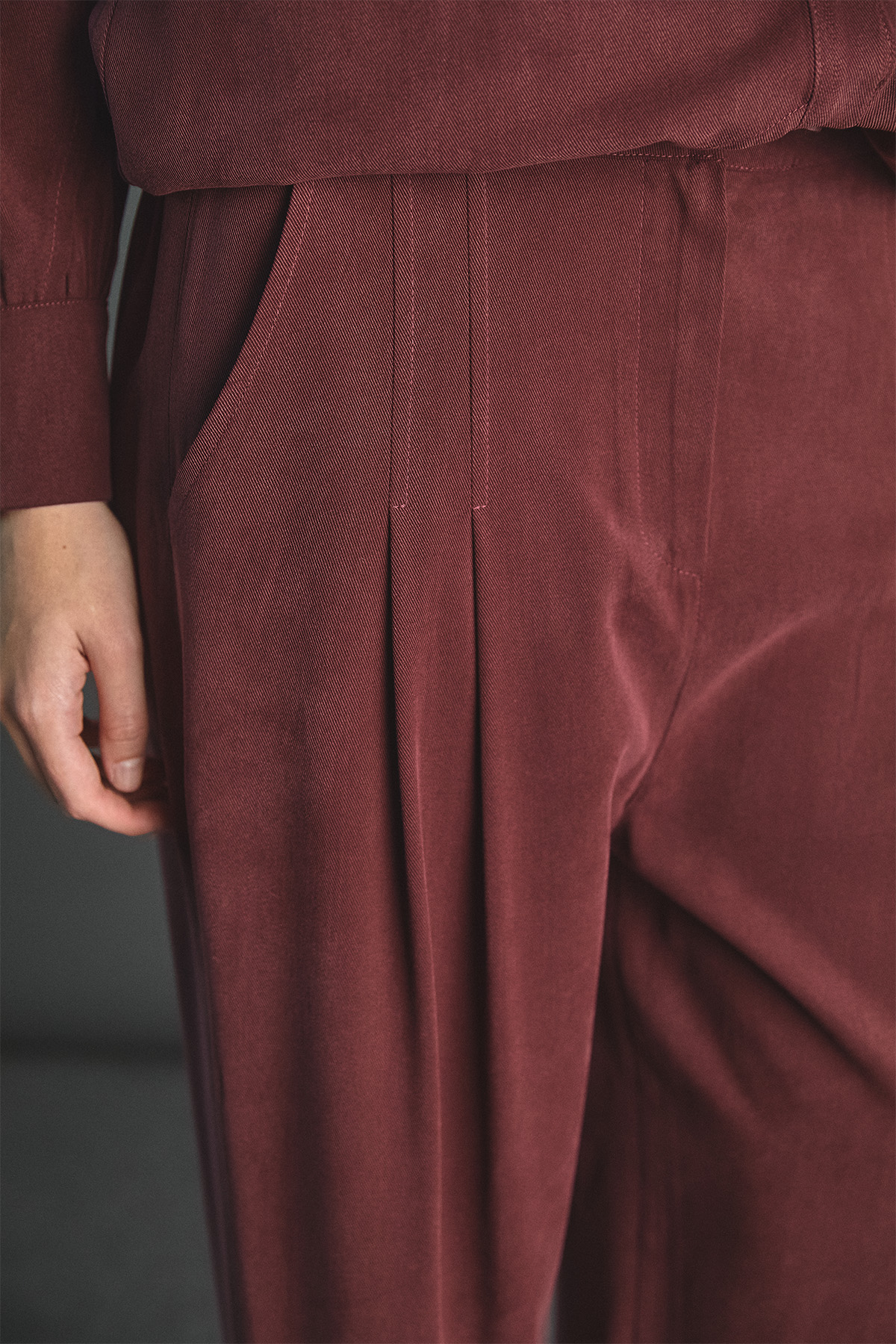 Pilikaşe Detaylı Lyocell Pantolon