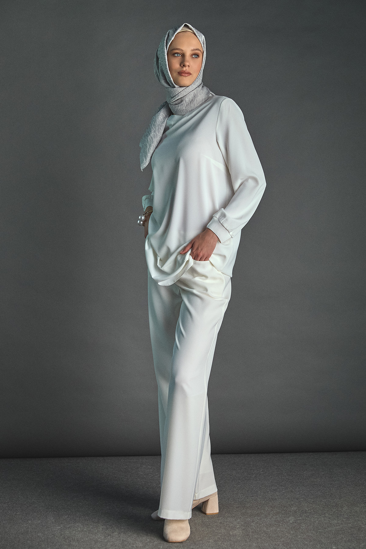 Yüksek Bel Düz Kesim Kumaş Pantolon