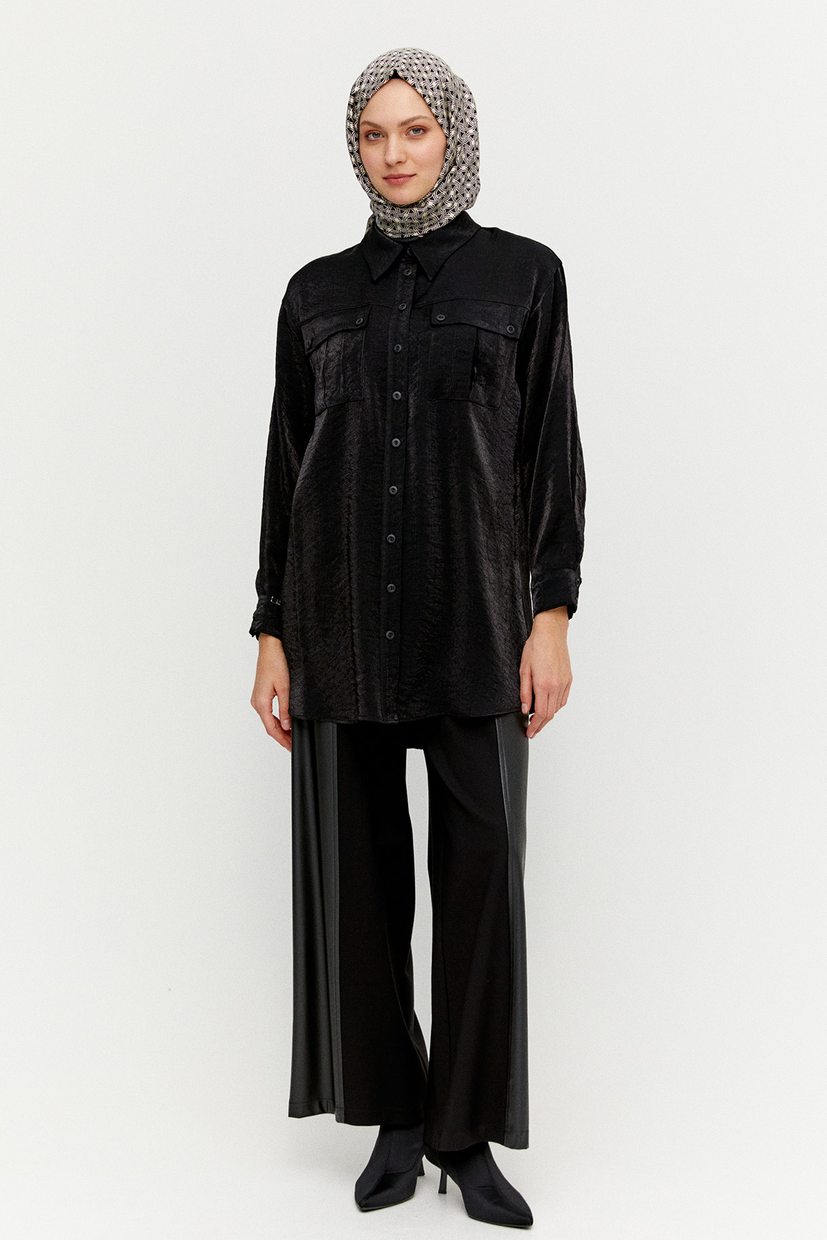 Suni Deri Parçalı Pantolon