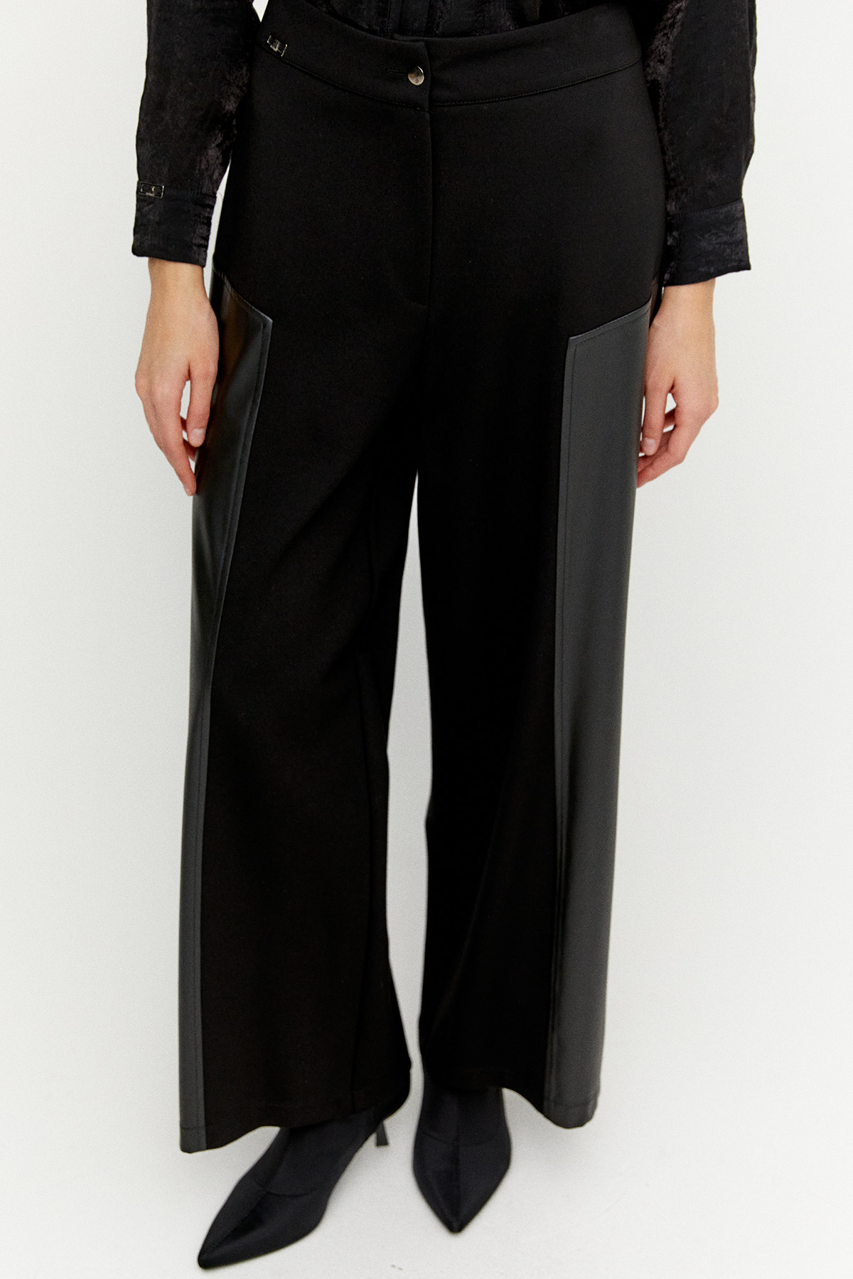 Suni Deri Parçalı Pantolon