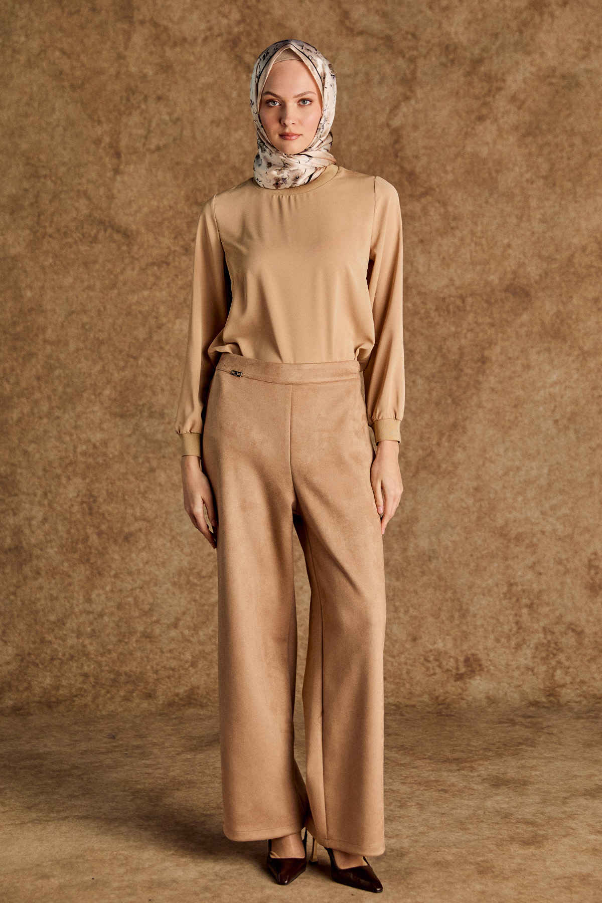 Yüksek Bel Süet Boru Paça Pantolon