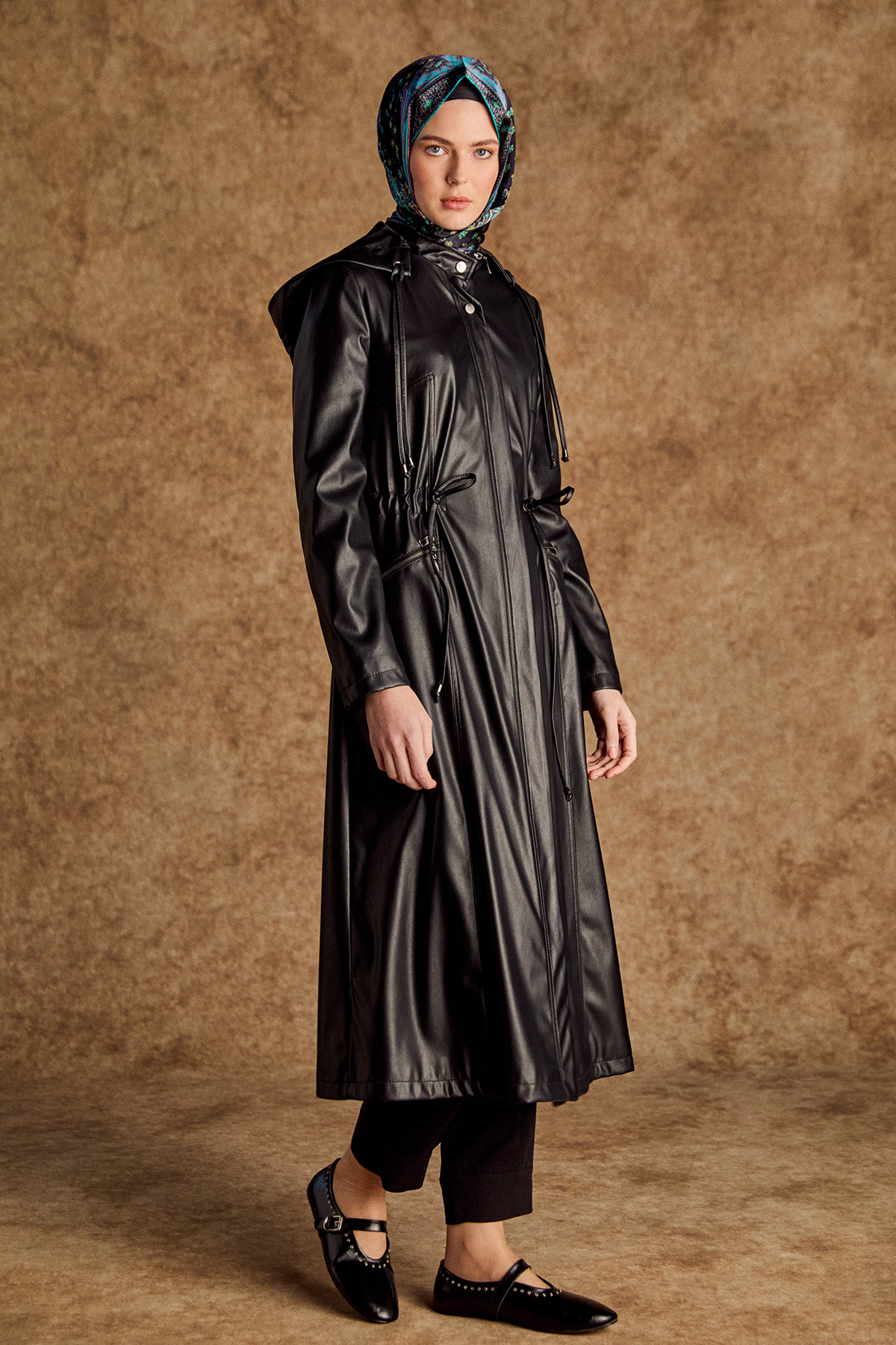 Suni Deri Kuşaklı Kapüşonlu Pardesü