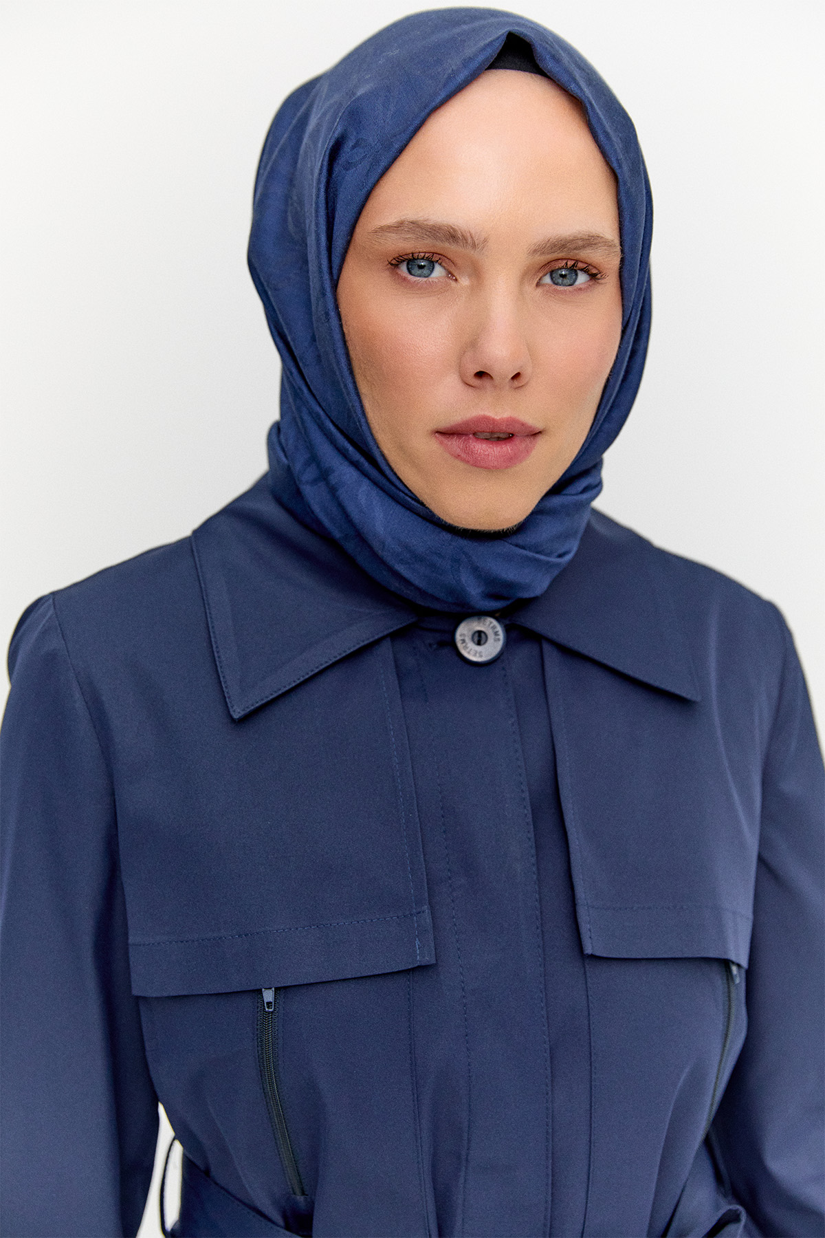 Astarı Desenli Dokuma Pardesü, Tesettür Giyim