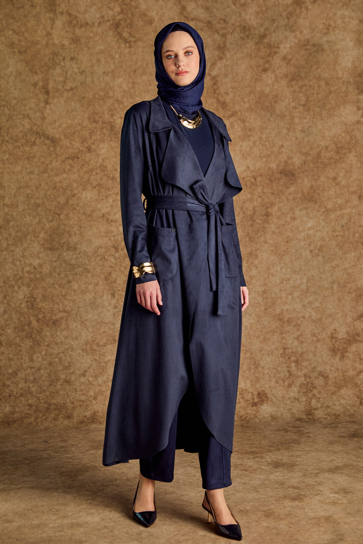 Süet Dokulu Kuşaklı Ceket Yaka Pardösü