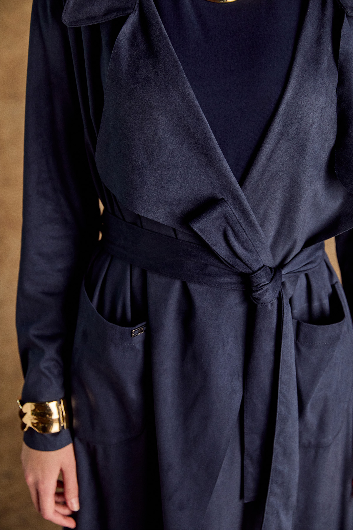 Süet Dokulu Kuşaklı Ceket Yaka Pardösü