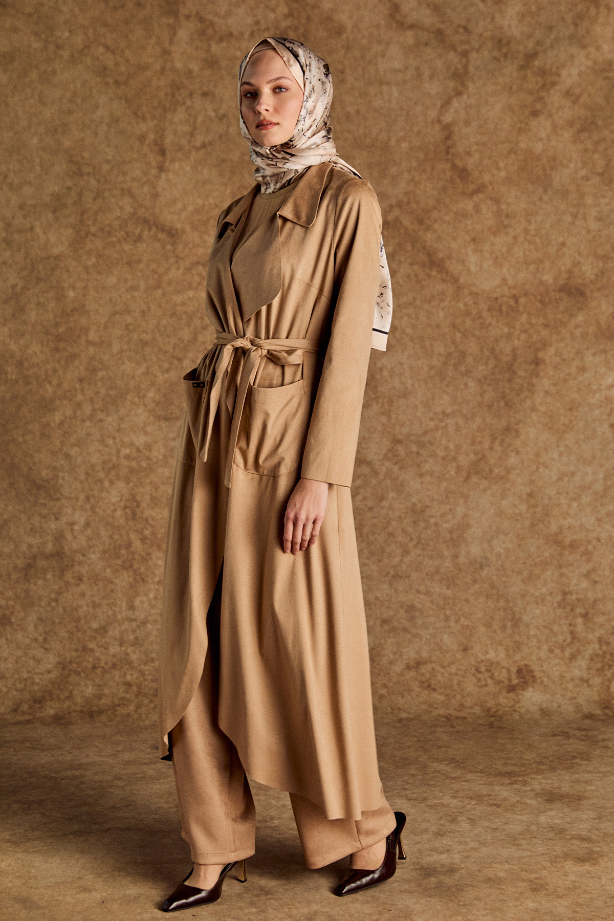 Süet Dokulu Kuşaklı Ceket Yaka Pardösü