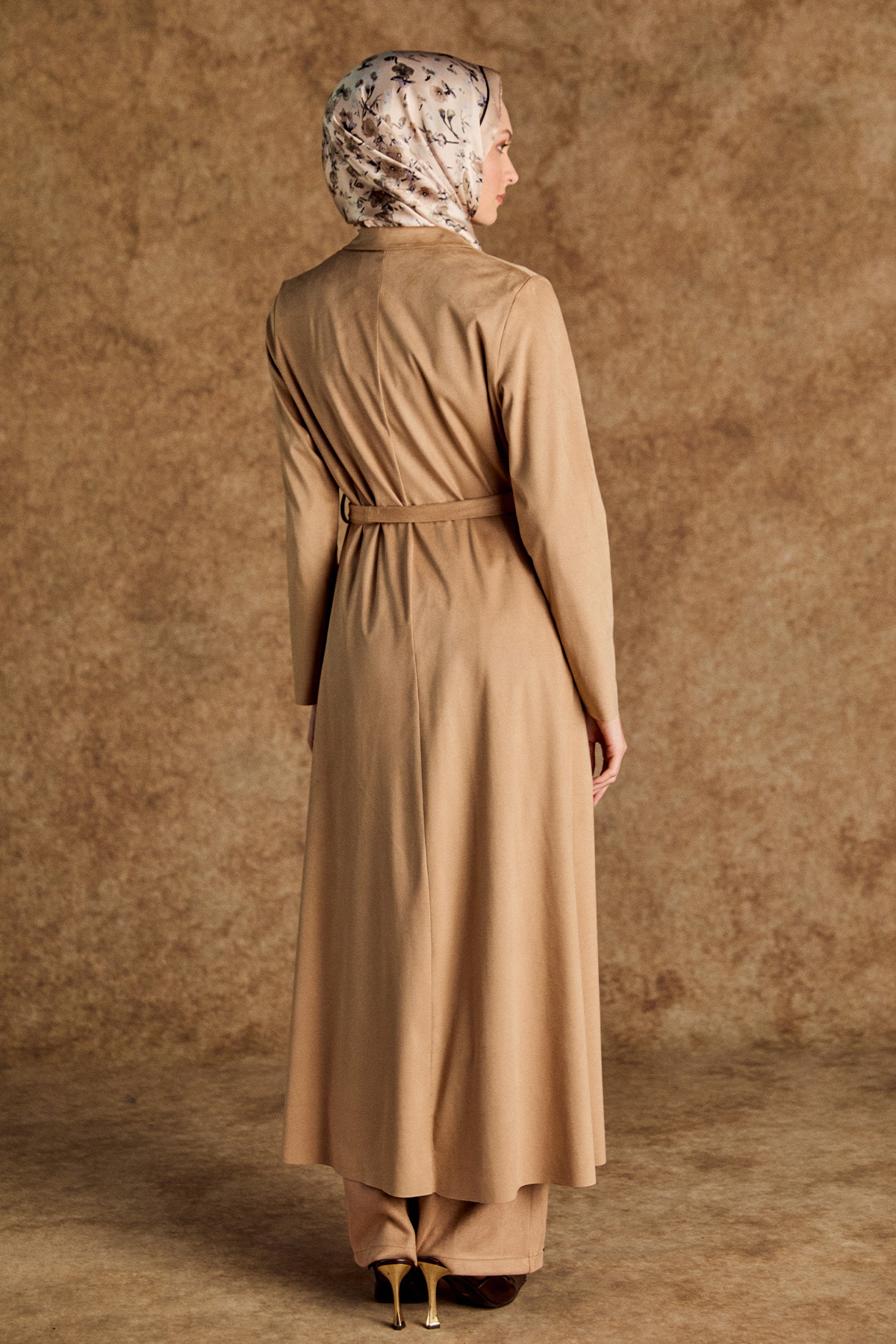 Süet Dokulu Kuşaklı Ceket Yaka Pardösü