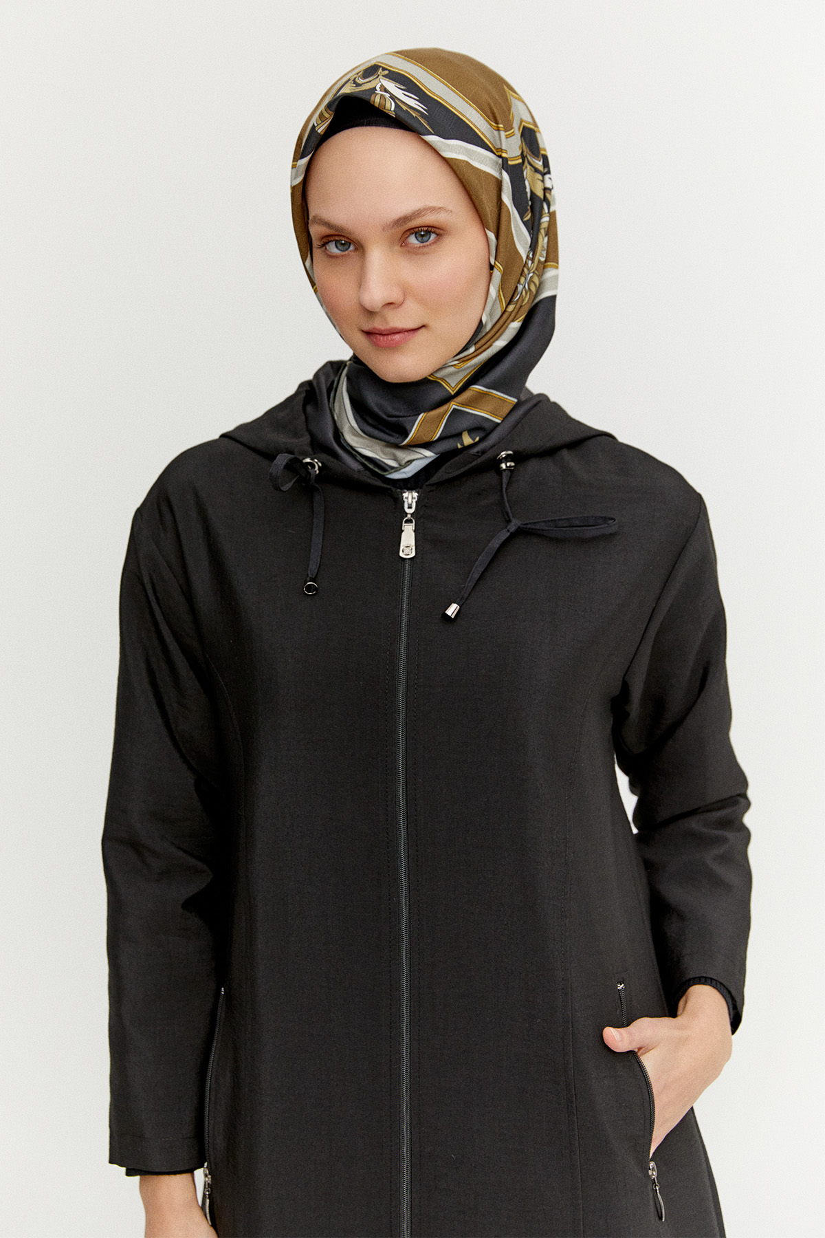 Kapüşonlu Fermuarlı Bağcıklı Pardesü