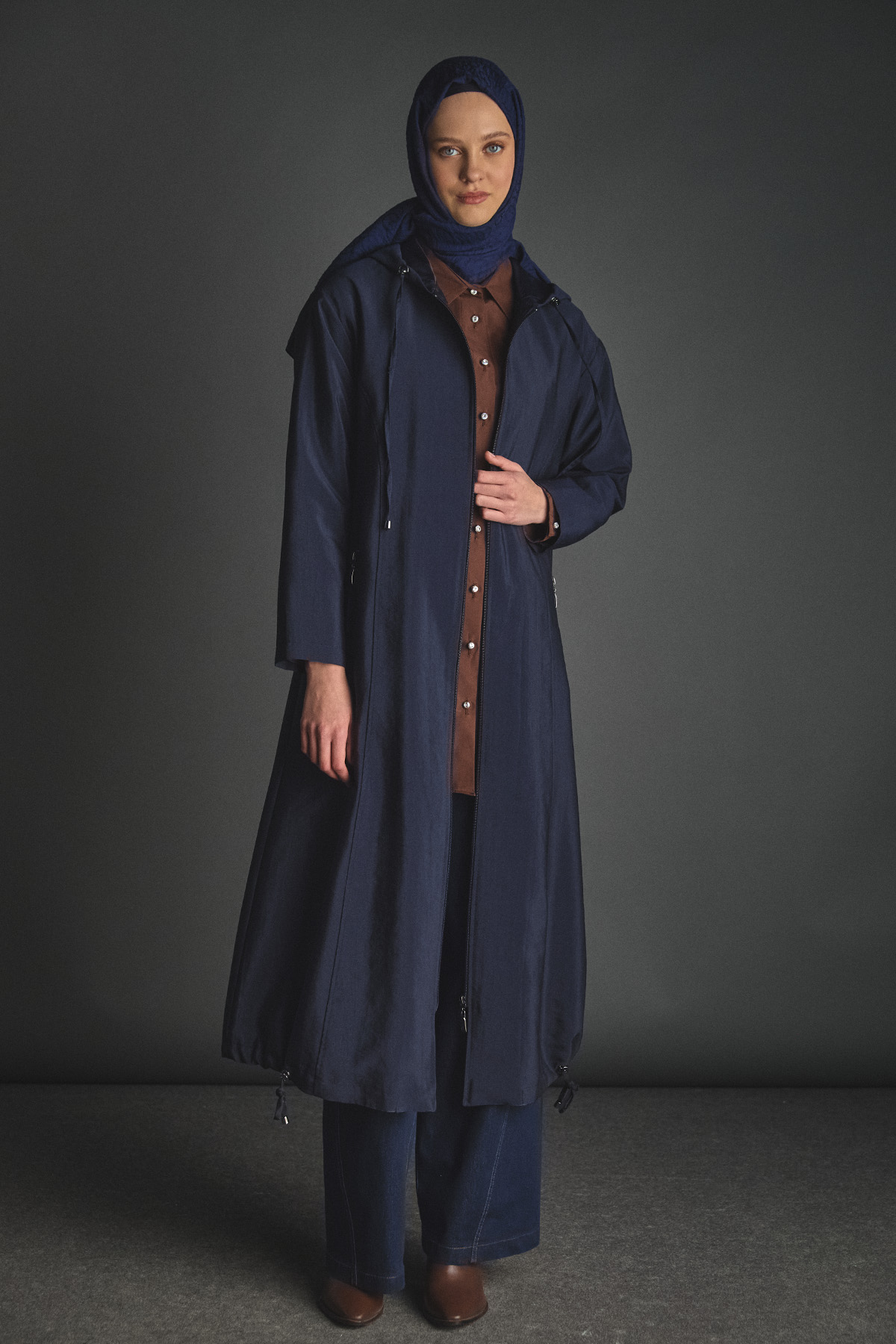 Kapüşonlu Fermuarlı Bağcıklı Pardesü