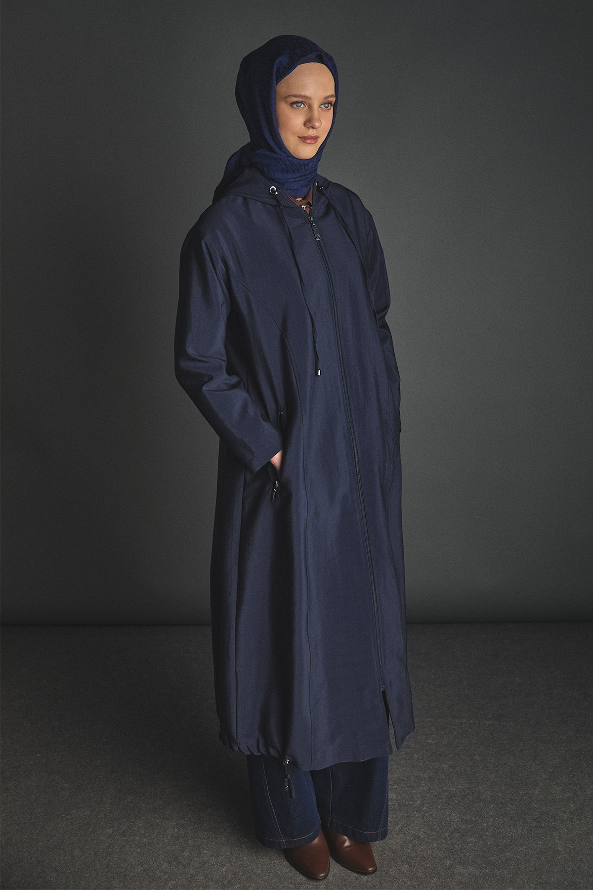 Kapüşonlu Fermuarlı Bağcıklı Pardesü