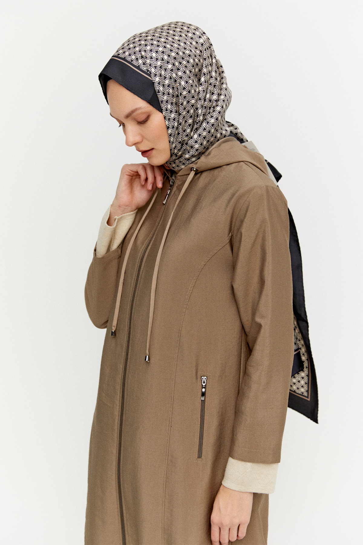 Kapüşonlu Fermuarlı Bağcıklı Pardesü