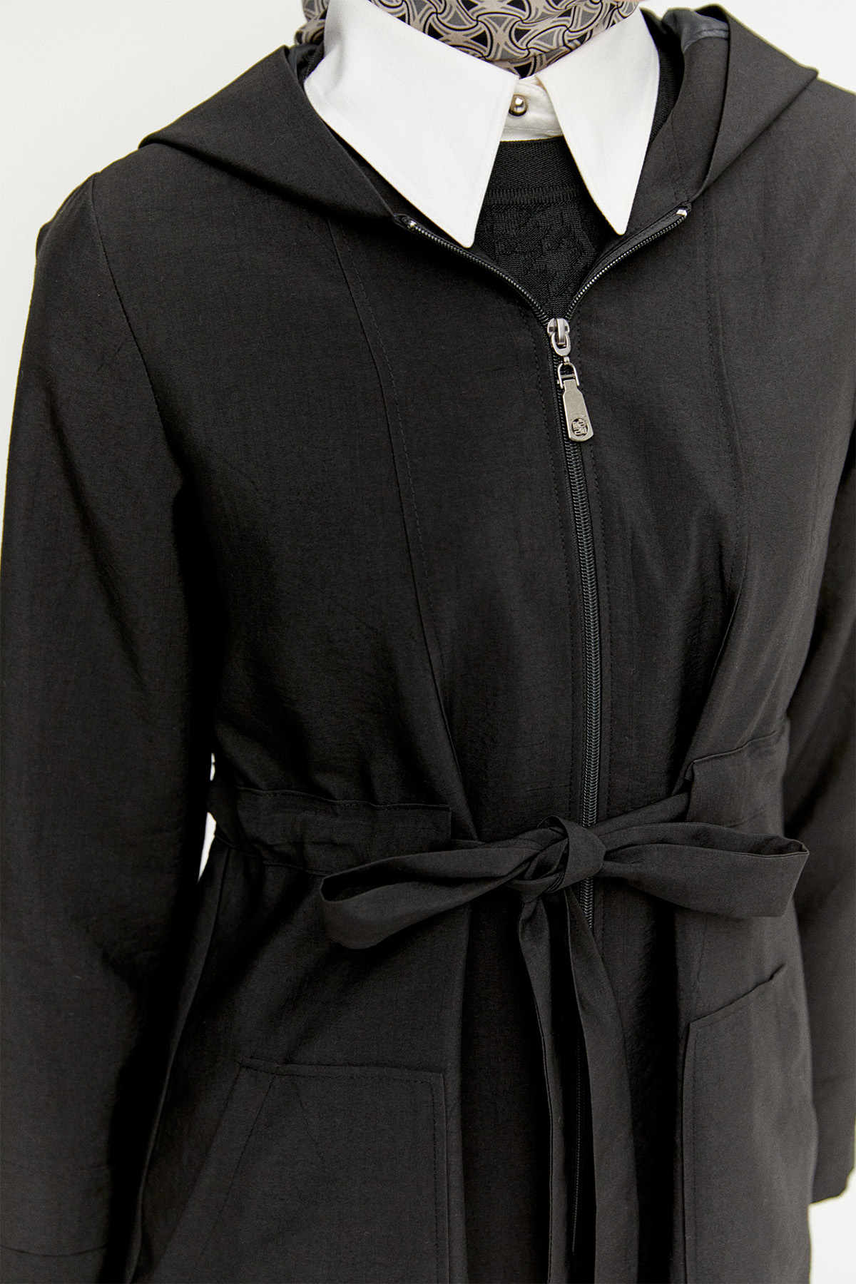 Kapüşonlu Kuşaklı Cepli Pardösü