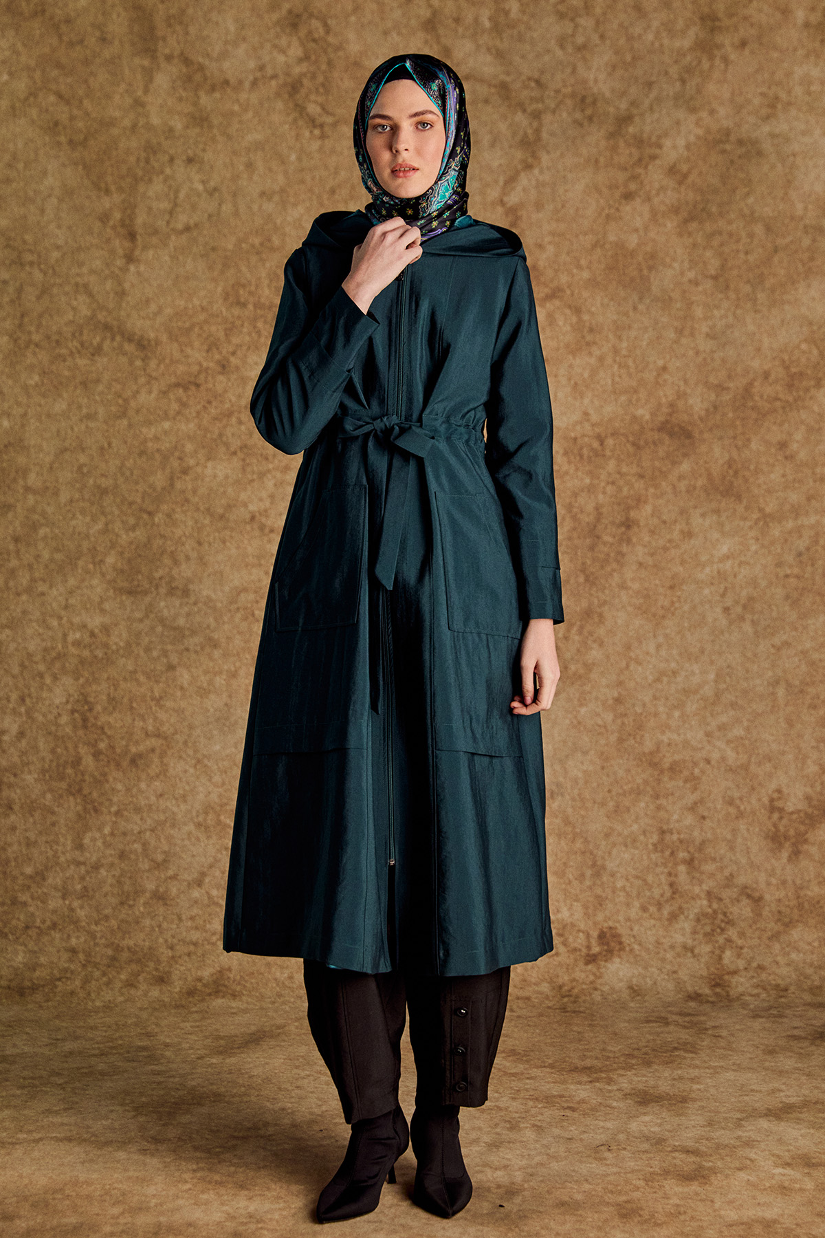 Kapüşonlu Kuşaklı Cepli Pardösü