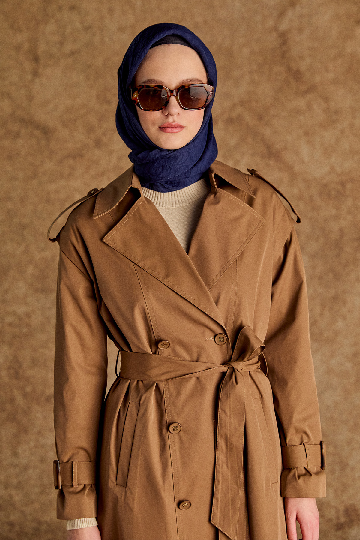 Kruvaze Kapamalı Kuşaklı Pardesü