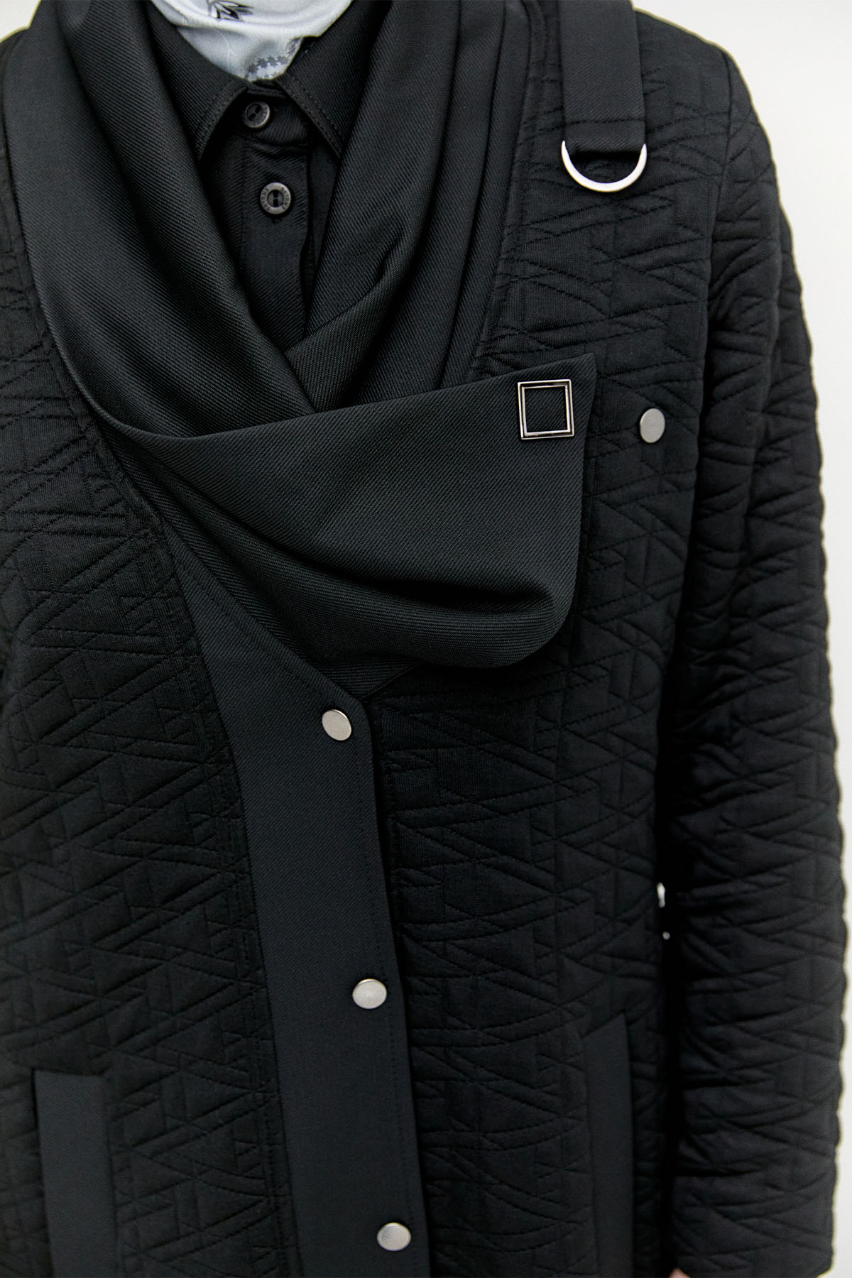 Desenli Mendil Yakalı Pardesü, Tesettür Giyim