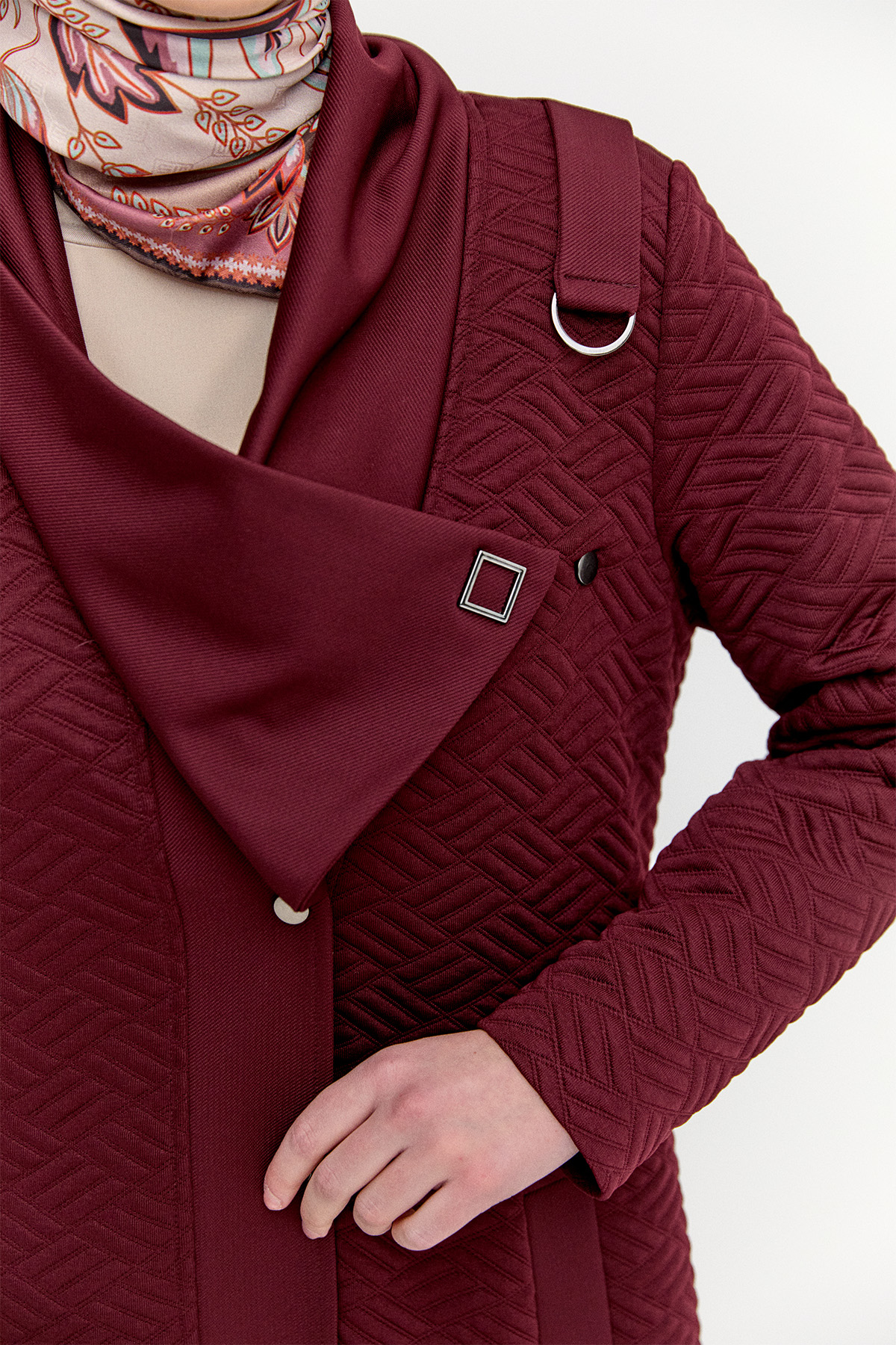 Desenli Mendil Yakalı Pardesü, Tesettür Giyim