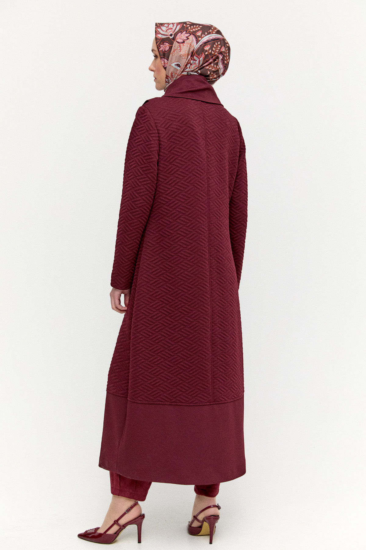 Desenli Mendil Yakalı Pardesü, Tesettür Giyim