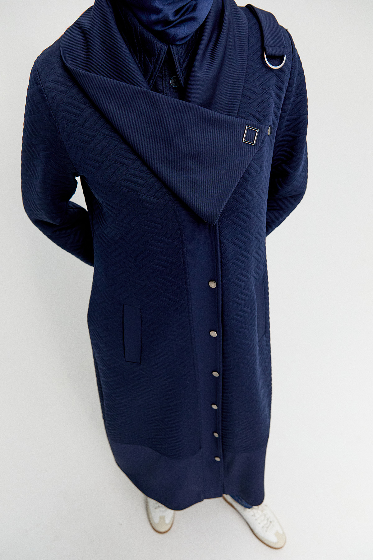 Desenli Mendil Yakalı Pardesü, Tesettür Giyim