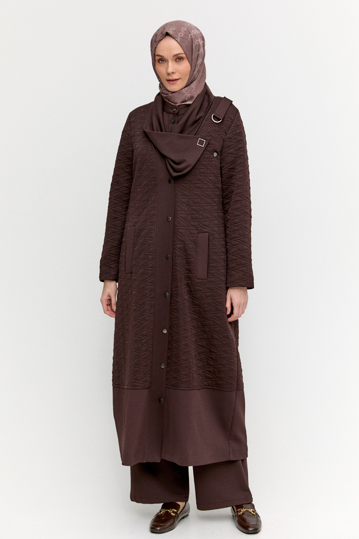 Desenli Mendil Yakalı Pardesü, Tesettür Giyim