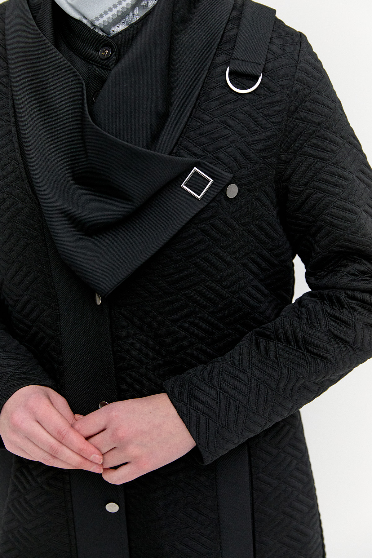 Desenli Mendil Yakalı Pardesü, Tesettür Giyim