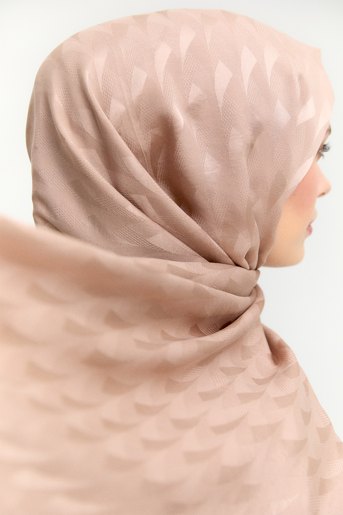 Geometrik Desenli Jakarlı Viskon Şal, Tesettür Giyim