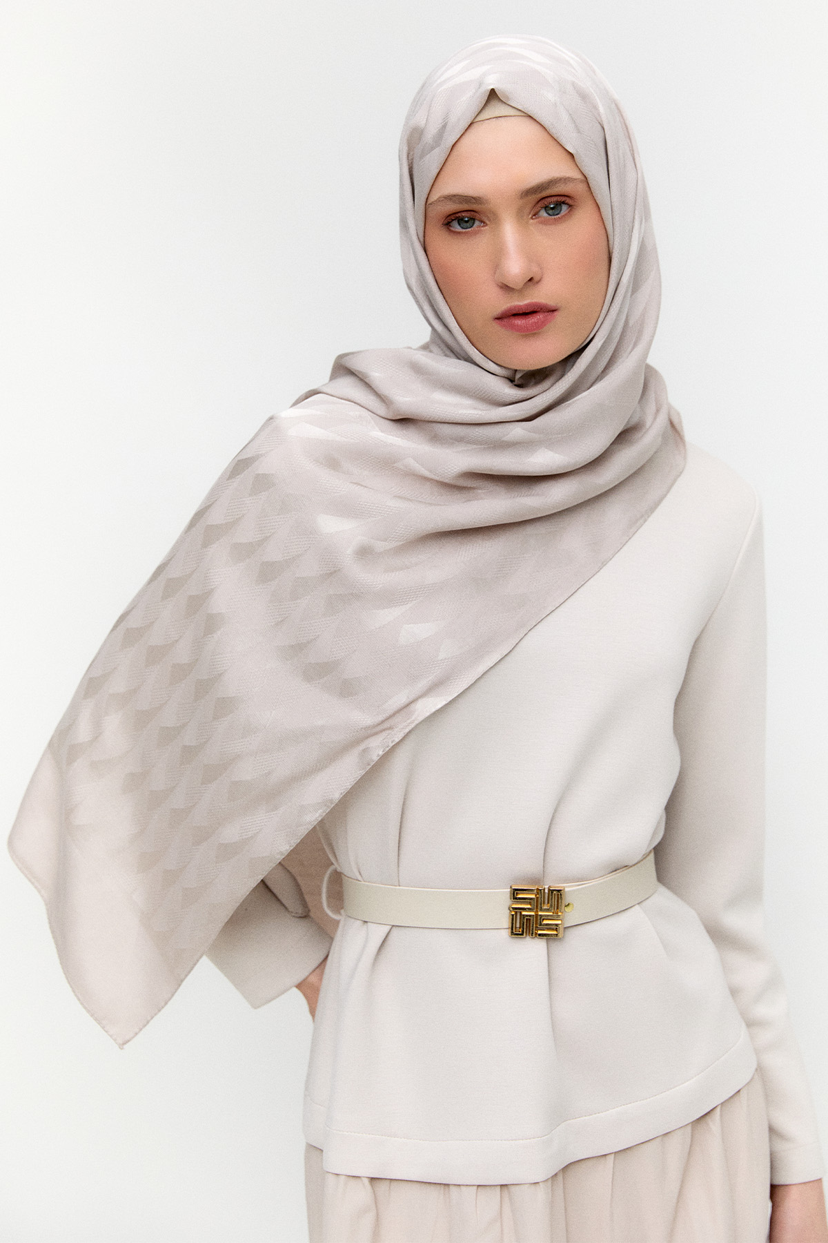 Geometrik Desenli Jakarlı Viskon Şal, Tesettür Giyim