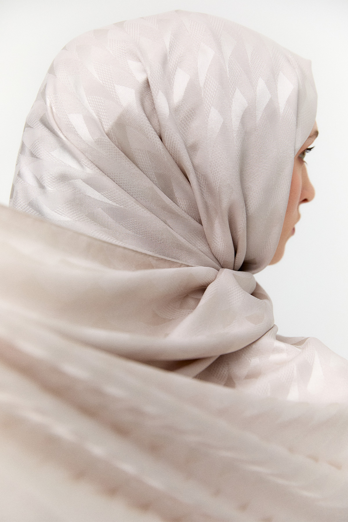 Geometrik Desenli Jakarlı Viskon Şal, Tesettür Giyim