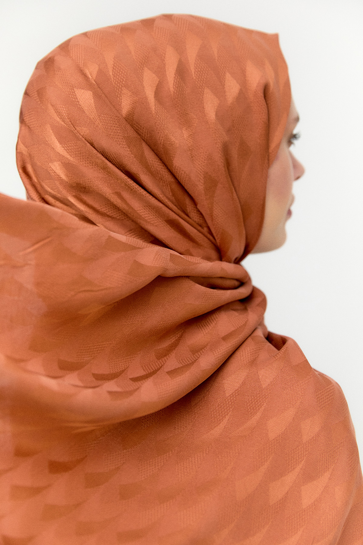 Geometrik Desenli Jakarlı Viskon Şal, Tesettür Giyim