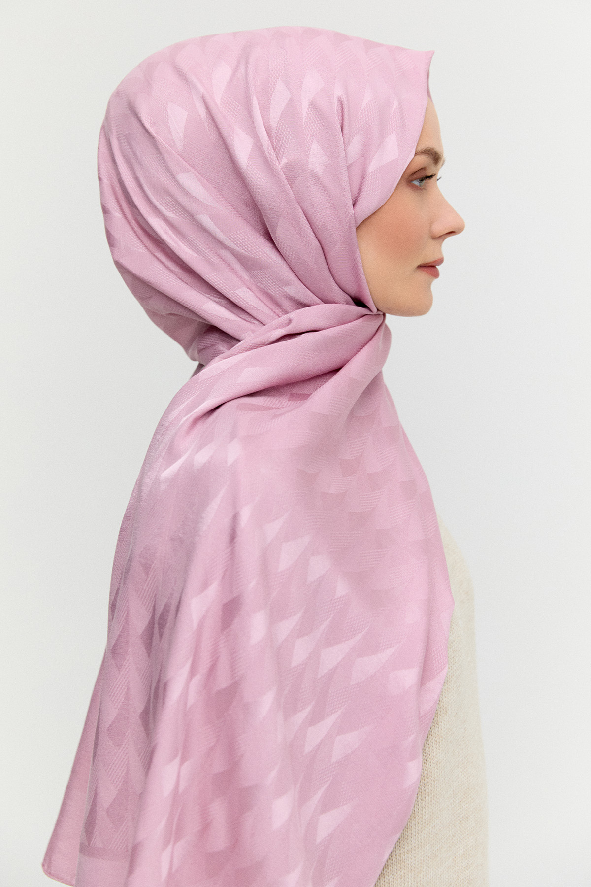 Geometrik Desenli Jakarlı Viskon Şal, Tesettür Giyim