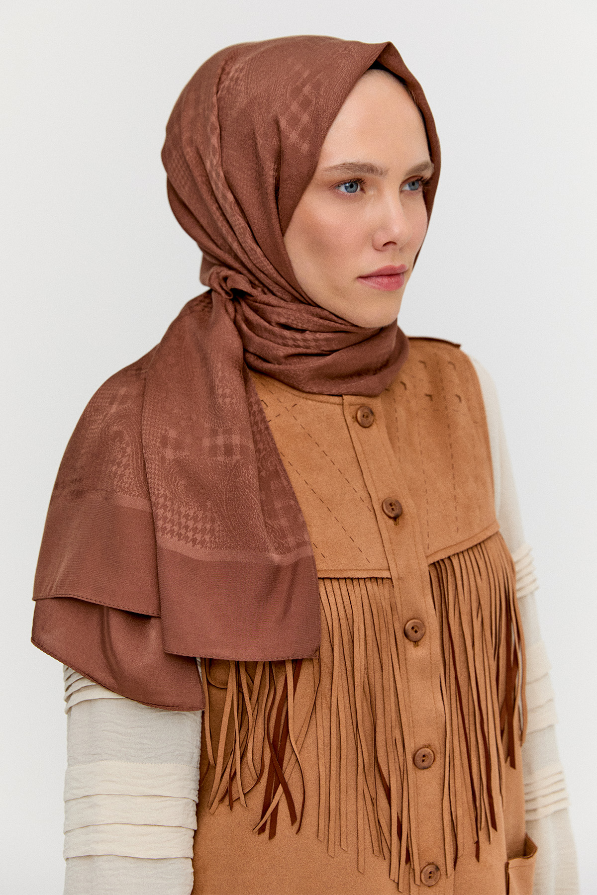 Kazayağı Desenli Jakarlı Viskon Şal, Tesettür Giyim