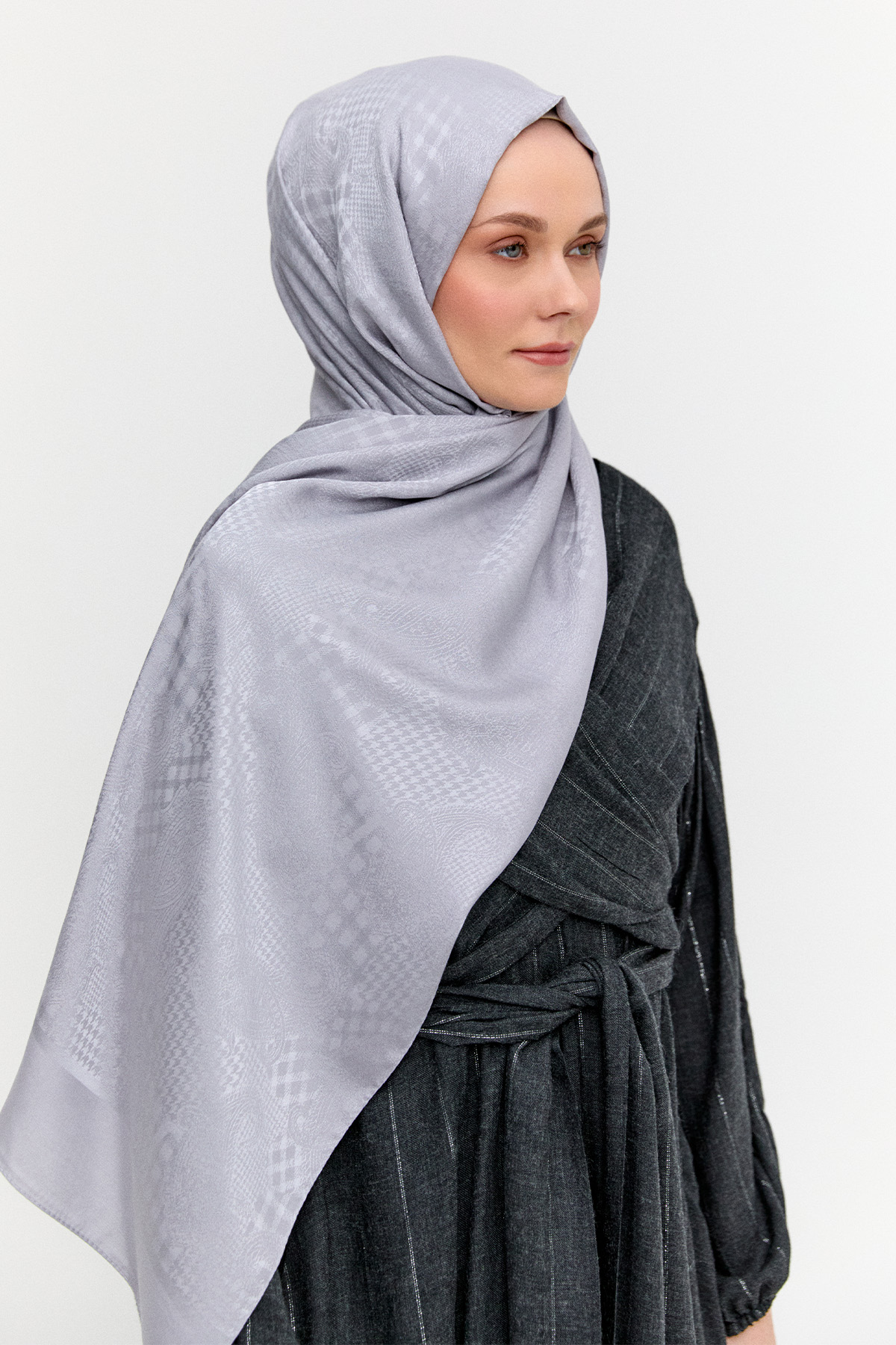 Kazayağı Desenli Jakarlı Viskon Şal, Tesettür Giyim