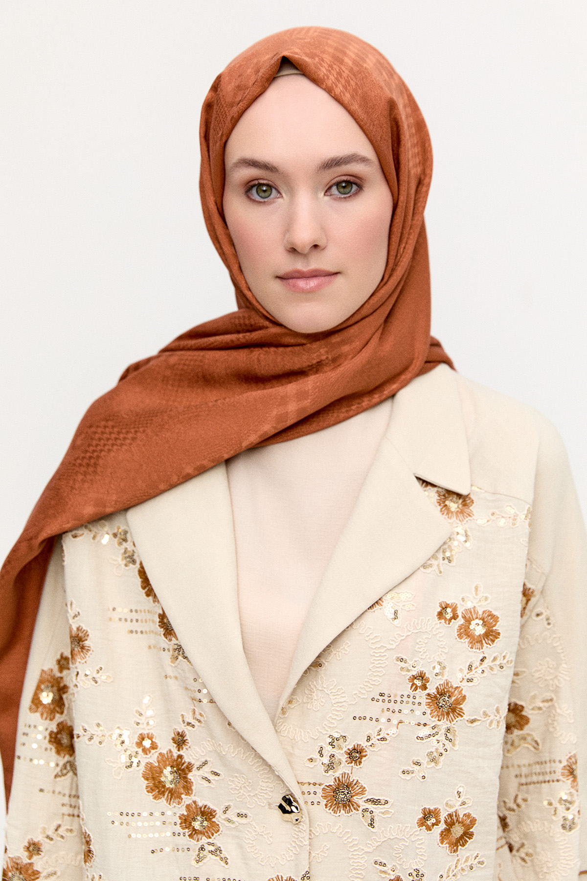 Kazayağı Desenli Jakarlı Viskon Şal, Tesettür Giyim