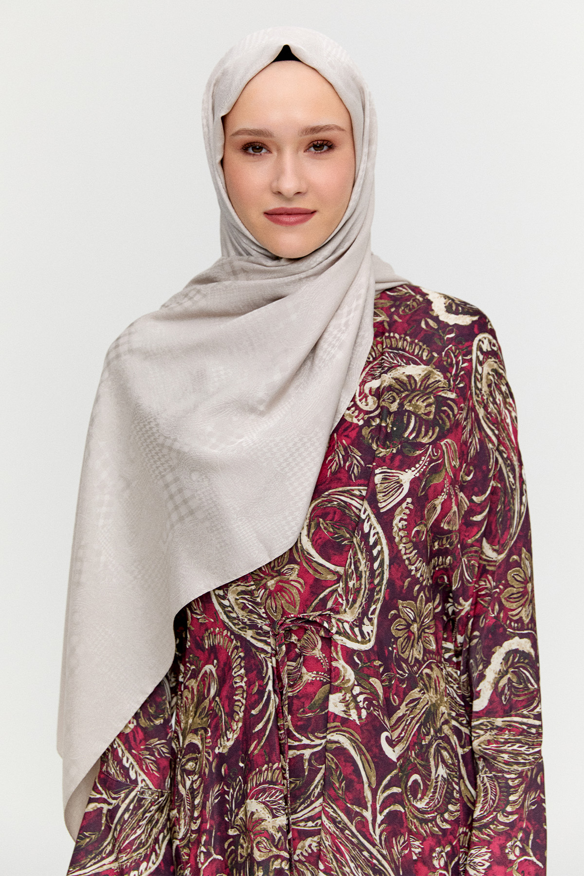 Kazayağı Desenli Jakarlı Viskon Şal, Tesettür Giyim