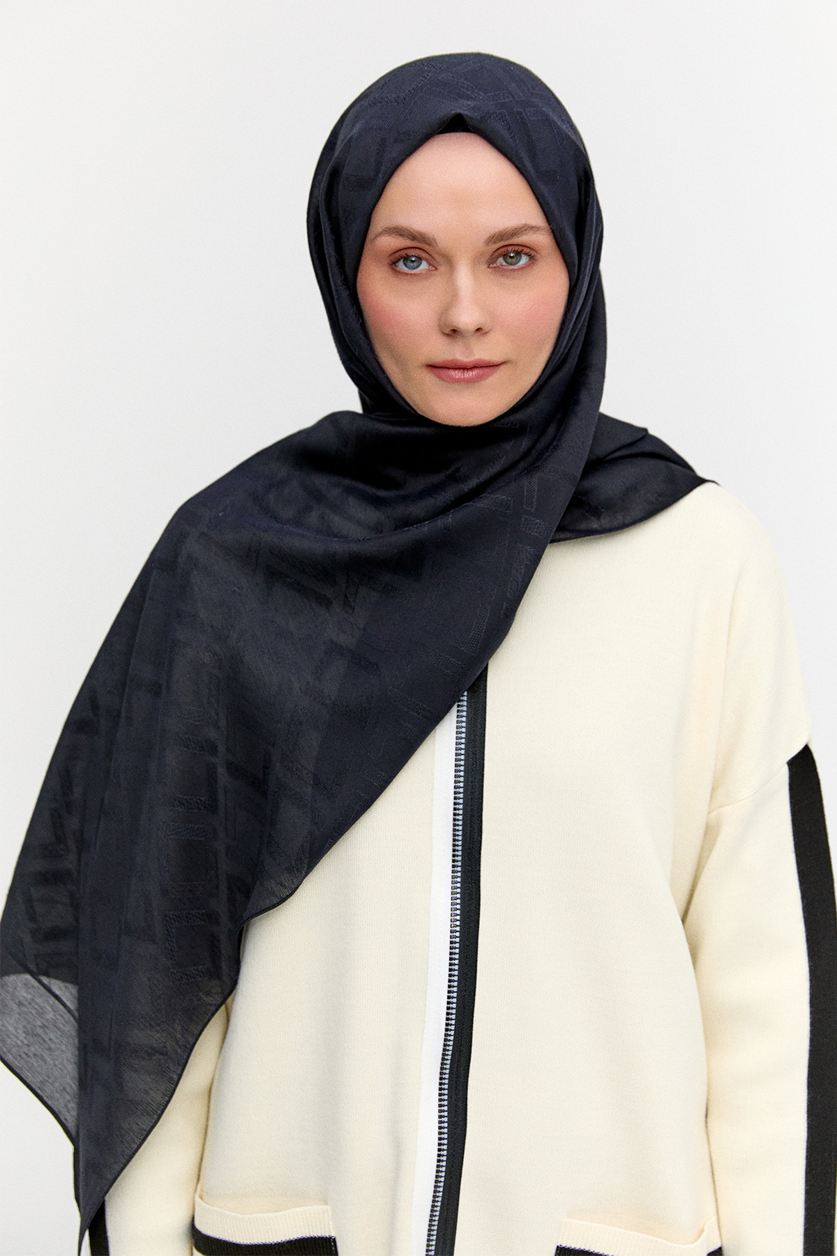 Geometrik Desenli Modal Yün Şal, Tesettür Giyim