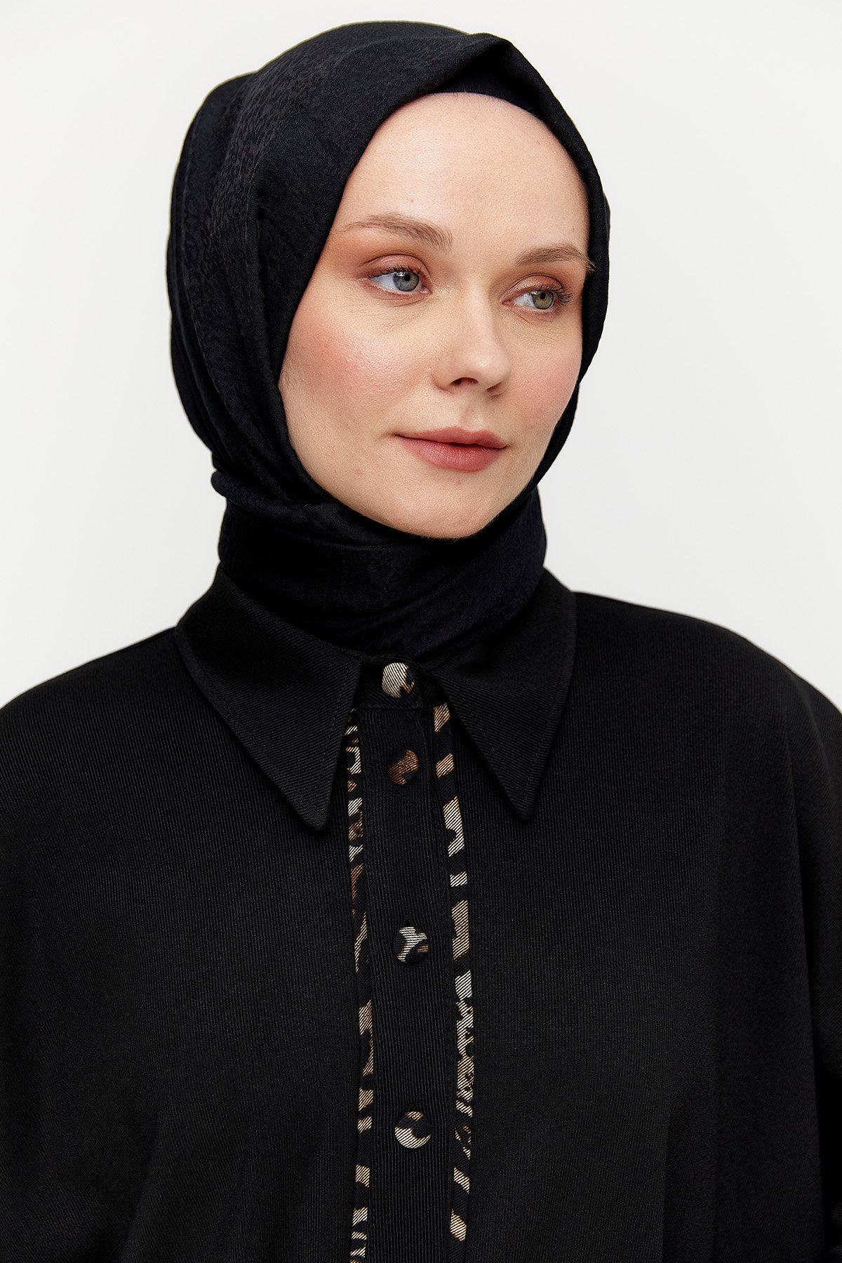 Yarasa Kollu Leoparlı Takım