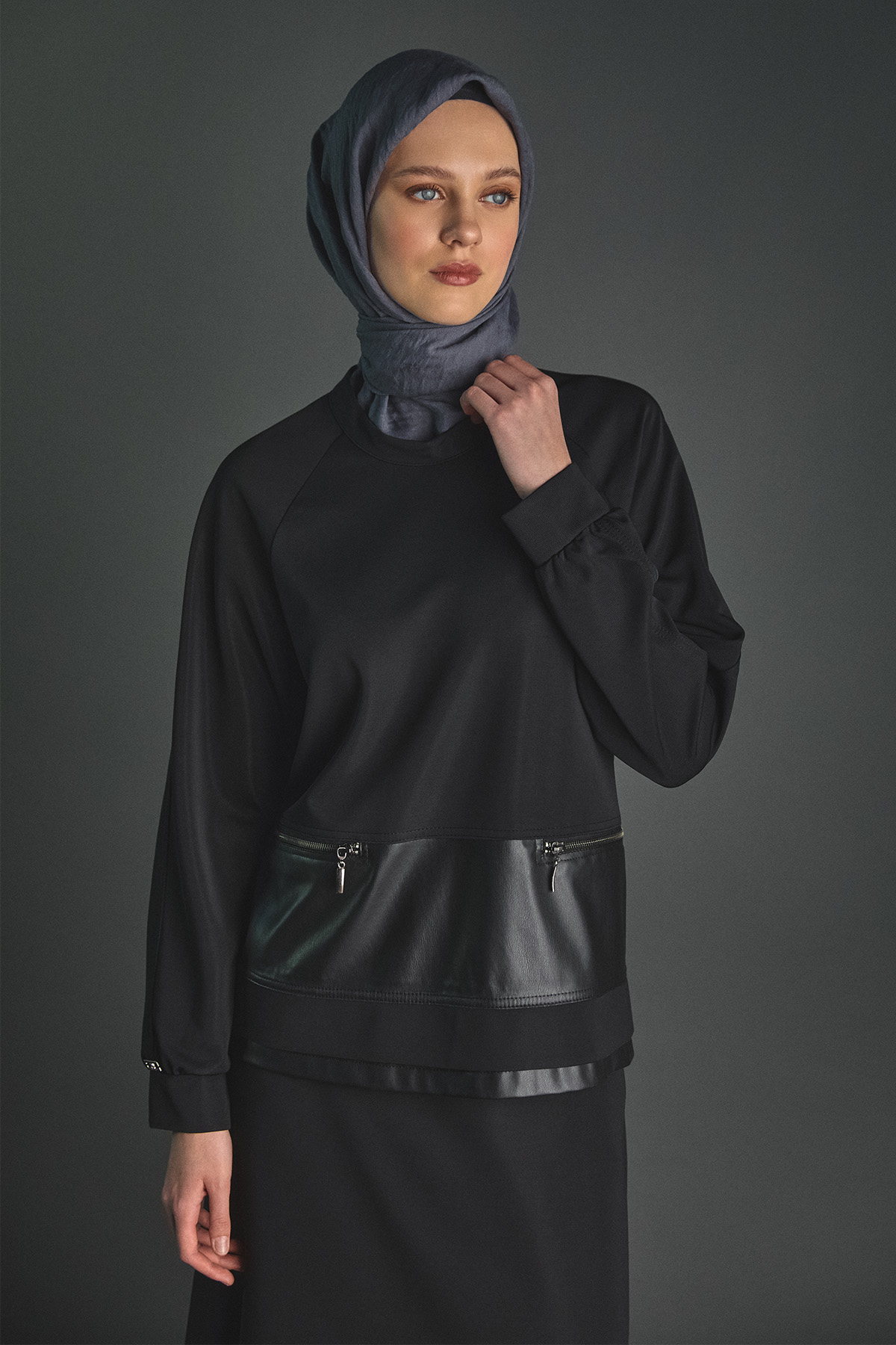 Deri Detaylı Etekli İkili Takım