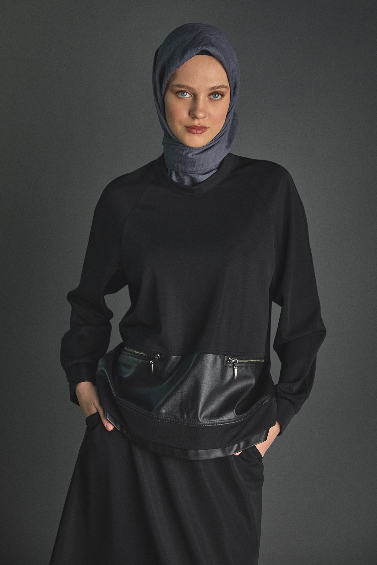 Deri Detaylı Etekli İkili Takım