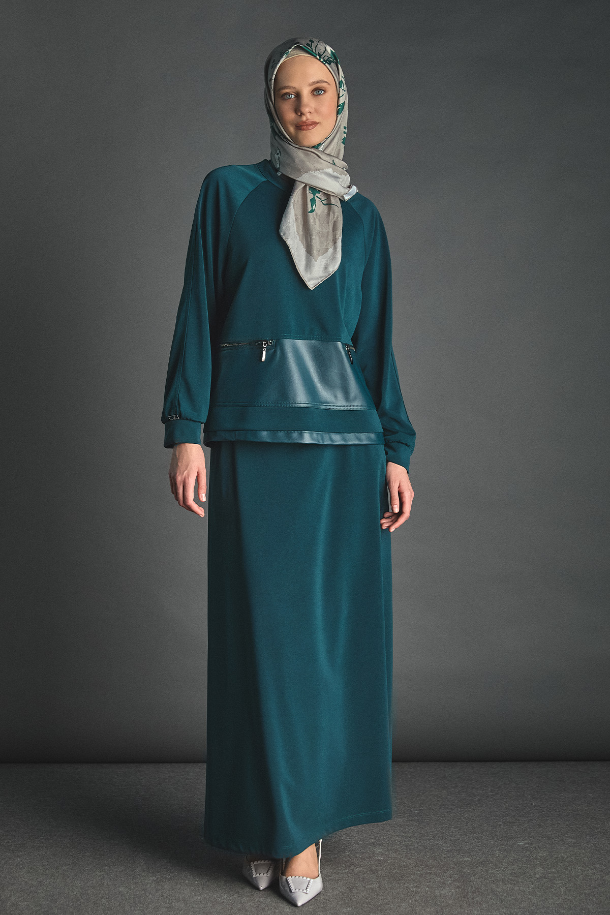 Deri Detaylı Etekli İkili Takım