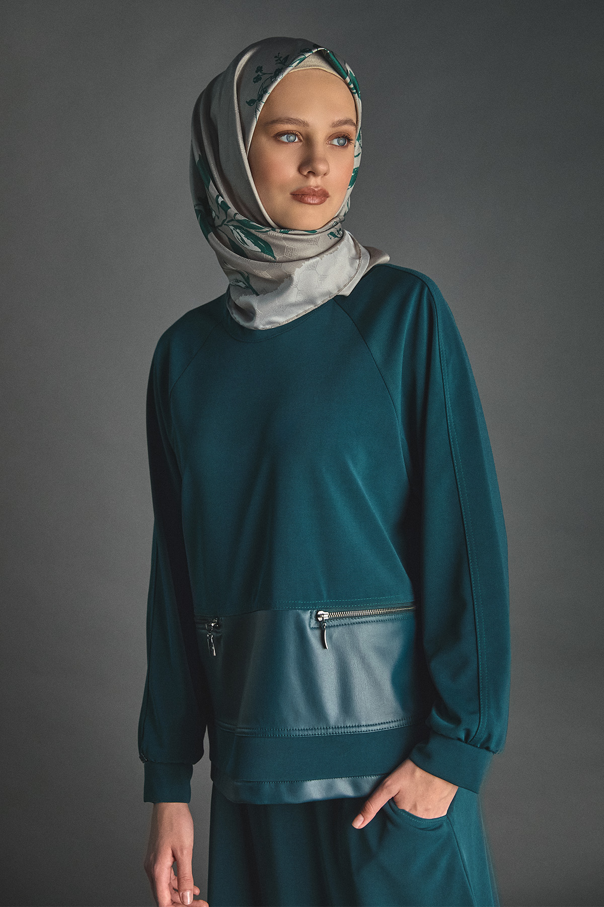 Deri Detaylı Etekli İkili Takım