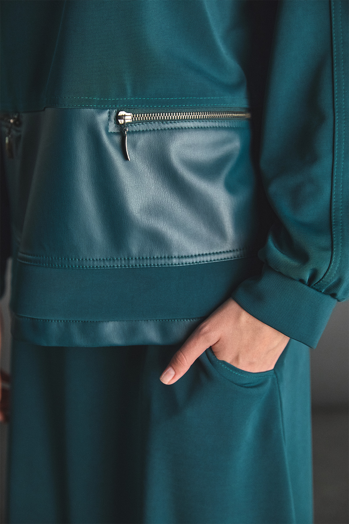 Deri Detaylı Etekli İkili Takım