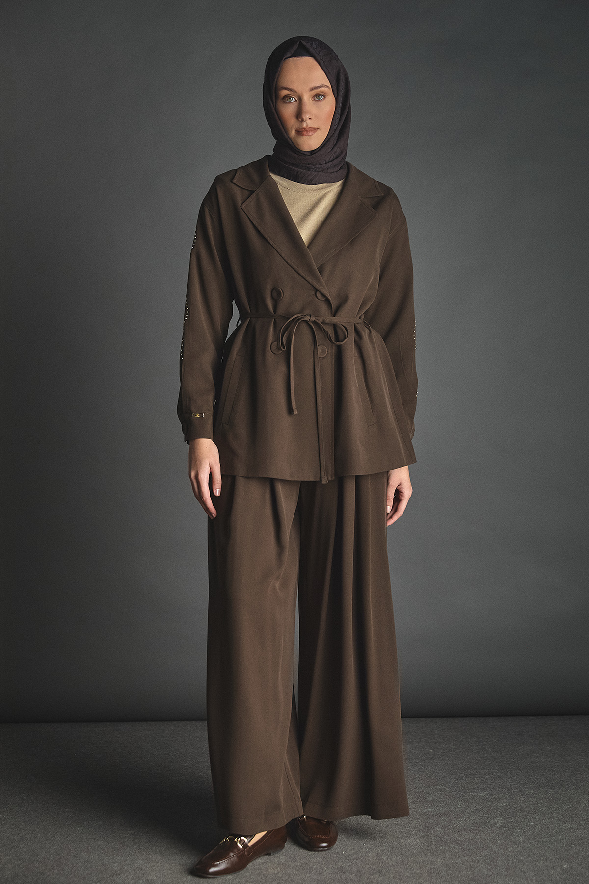 Taşlı Kruvaze Ceket Rahat Kesim Pantolon İkili Takım