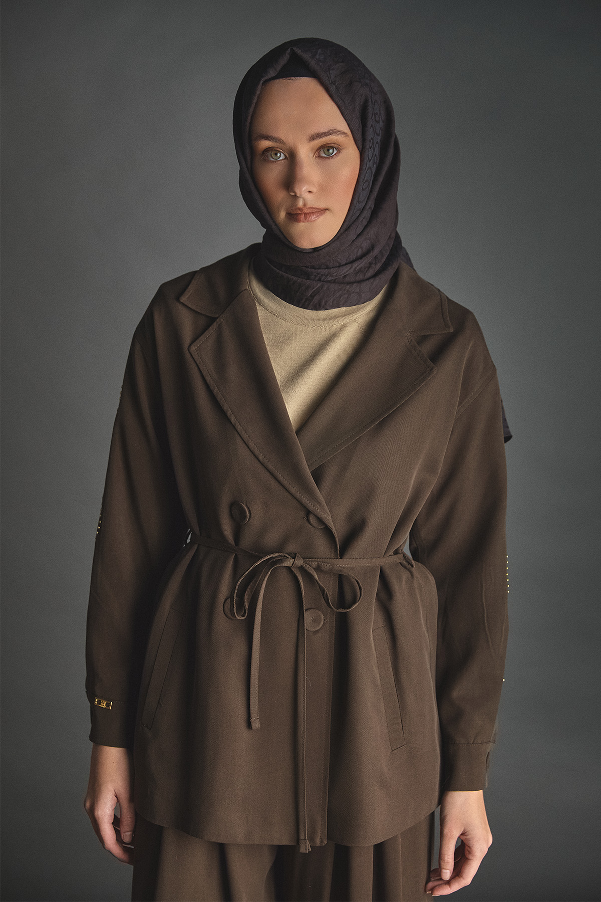 Taşlı Kruvaze Ceket Rahat Kesim Pantolon İkili Takım