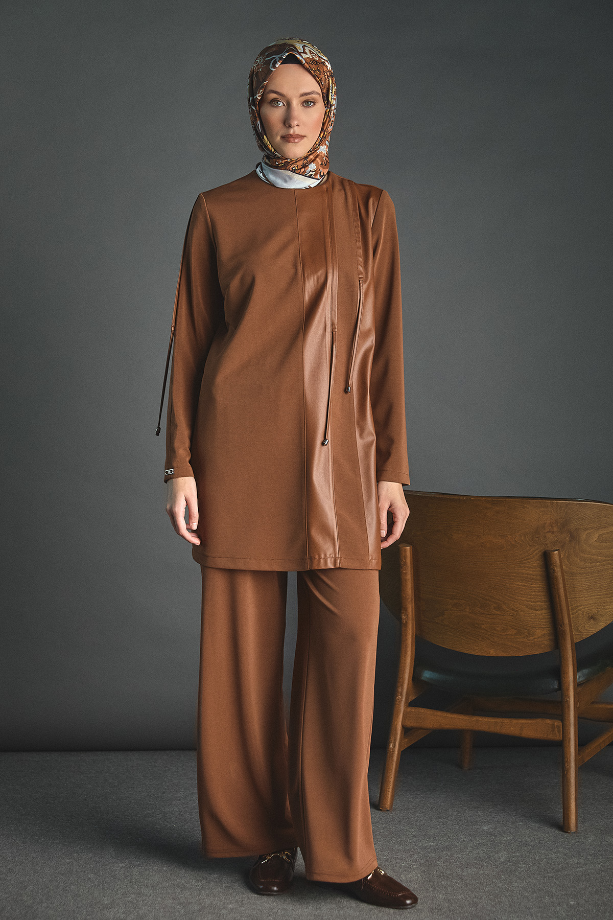 Deri Kombinli Şeritli İkili Takım